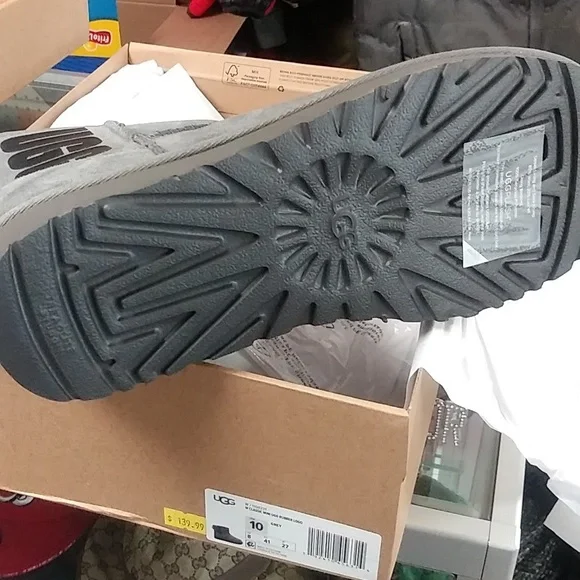 Ugg W Classic Mini UGG Rubber Logo - Picture 6 of 9